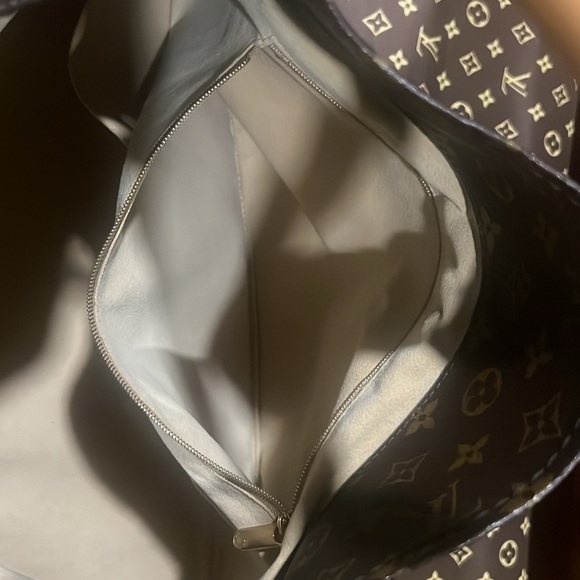 LOUIS VUITTON Monogram Artsy MM. - Picture 5 of 8